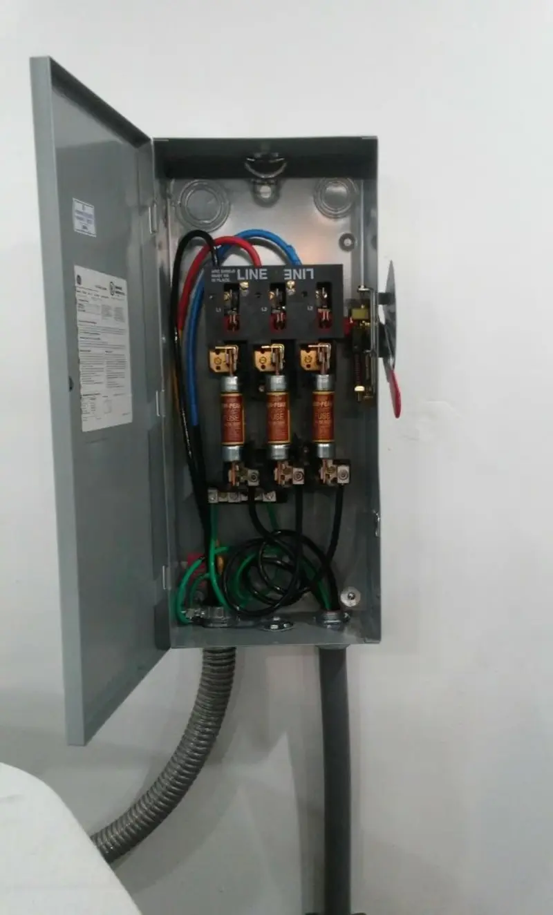 Three-phase disconnect switch installed for Smoke Detector Installation in Summit Park